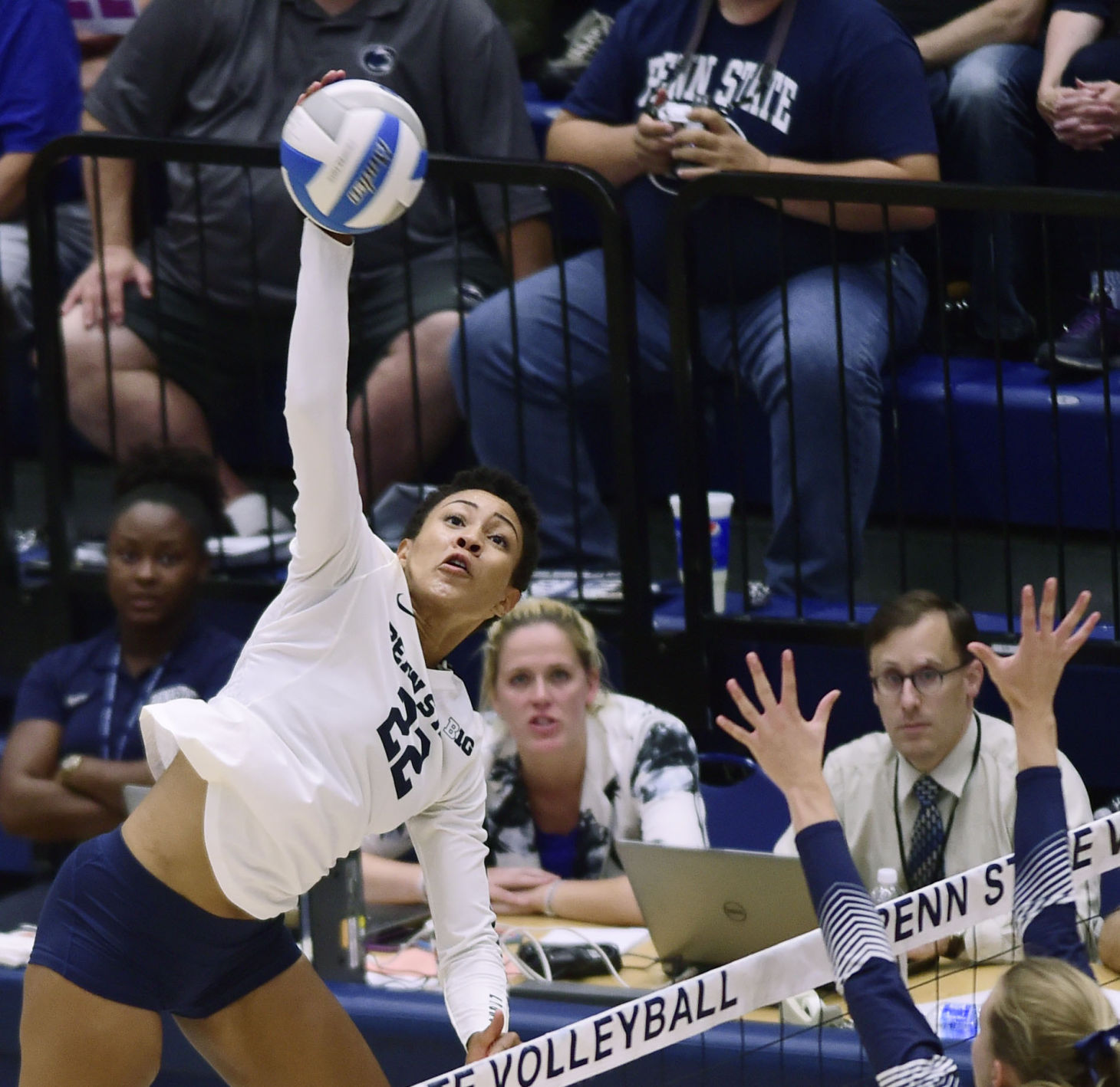 Haleigh Washington (15) ,womens volleyball, Yale